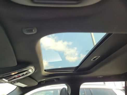 New 2025 Jeep Grand Cherokee L Altitude image 10