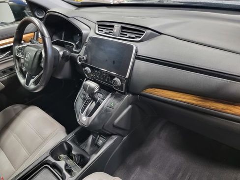 Used 2018 Honda CR-V Touring image 16