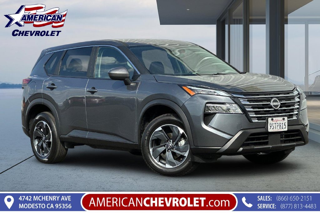 Used 2025 Nissan Rogue SV AWD/4WD image 1