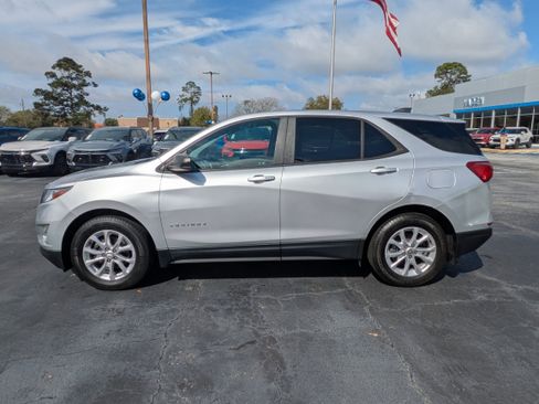 Used 2020 Chevrolet Equinox LS w/ LS Convenience Package image 27