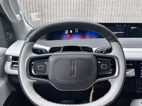 New 2026 Lincoln Navigator Black Label AWD/4WD image 36