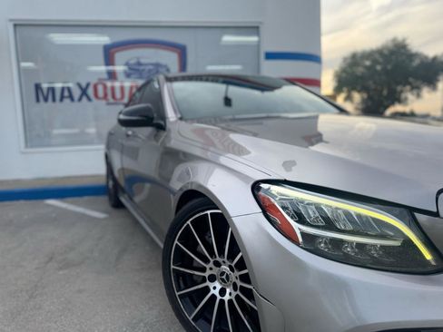 Used 2019 Mercedes-Benz C 300 Sedan image 19