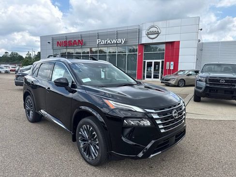 New 2026 Nissan Rogue Platinum AWD/4WD image 1