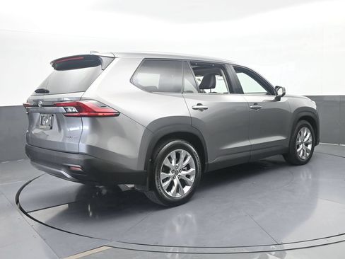 Used 2025 Toyota Grand Highlander AWD image 6