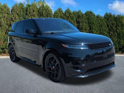 Used 2023 Land Rover Range Rover Sport SE Dynamic AWD/4WD image 3