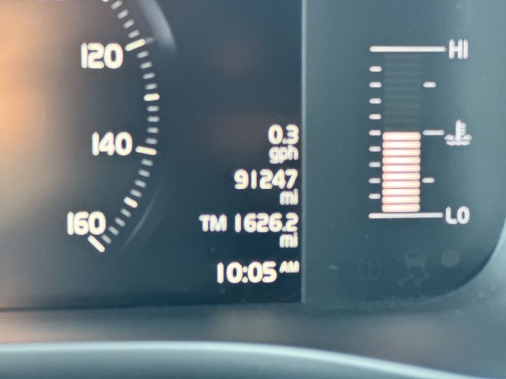 Used 2019 Volvo XC60 T5 Momentum w/ Advanced Package AWD/4WD image 13