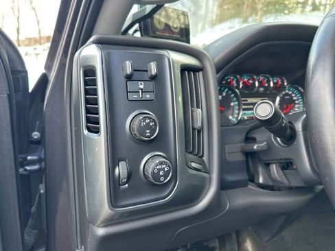 Used 2015 Chevrolet Silverado 2500 LT w/ LT Convenience Package image 12
