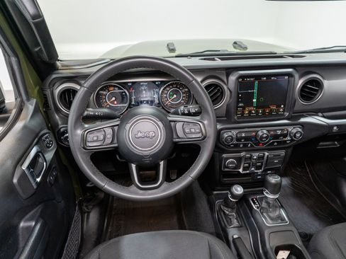Used 2023 Jeep Wrangler Unlimited Sport AWD/4WD image 11