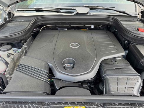 New 2025 Mercedes-Benz GLS 450 4MATIC image 33