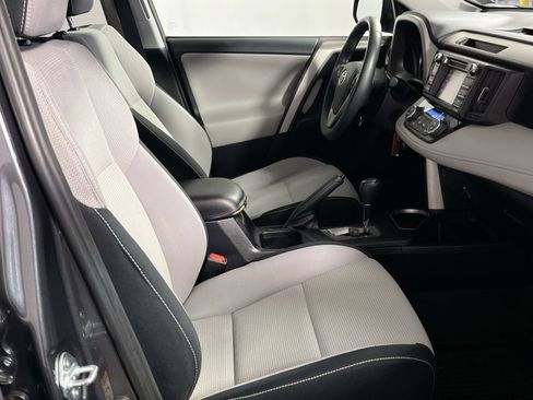 Used 2016 Toyota RAV4 XLE image 28