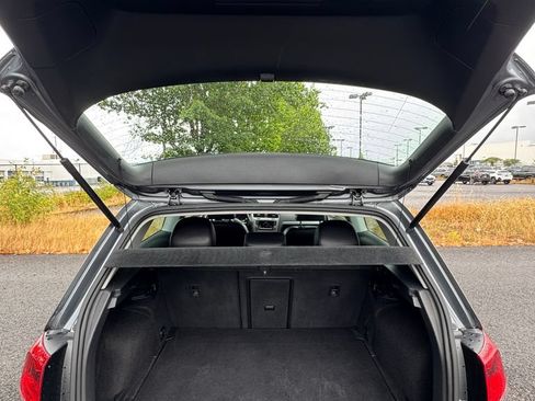 Used 2015 Volkswagen Golf S FWD image 9