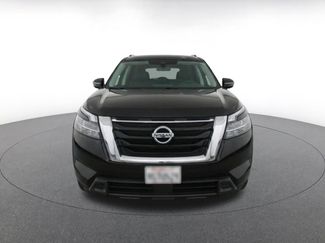 Used 2025 Nissan Pathfinder SV FWD video 2
