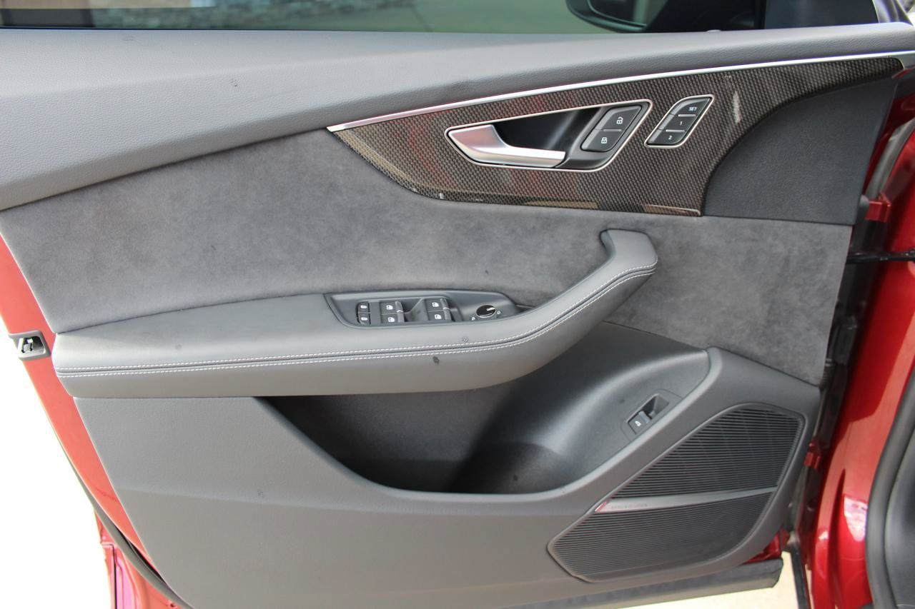 Used 2023 Audi SQ8 Prestige AWD/4WD image 51
