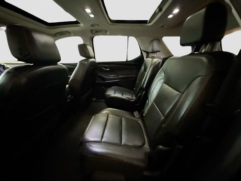 Used 2020 Chevrolet Traverse Premier AWD/4WD image 23