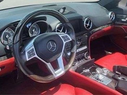 Used 2013 Mercedes-Benz SL 550 image 19