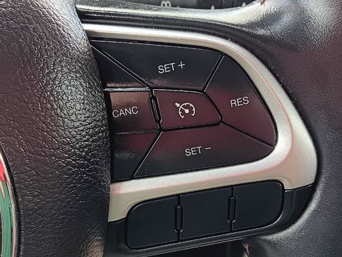 Used 2020 Jeep Compass Latitude image 16