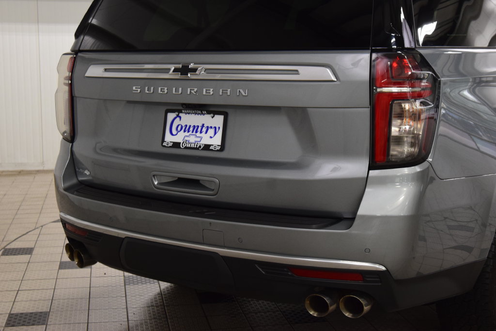 Used 2024 Chevrolet Suburban High Country AWD/4WD image 21