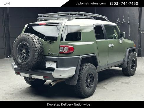 Used 2014 Toyota FJ Cruiser 4WD image 6