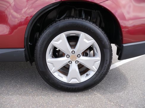 Used 2016 Subaru Forester 2.5i Premium image 12