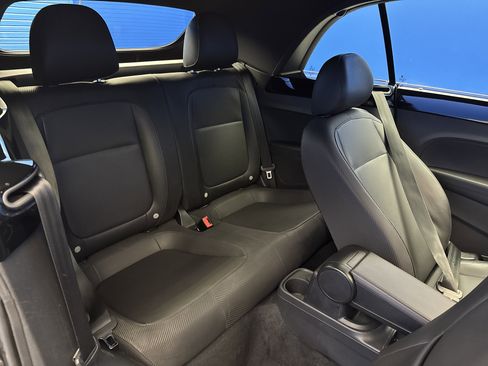 Used 2013 Volkswagen Beetle 2.0T image 20