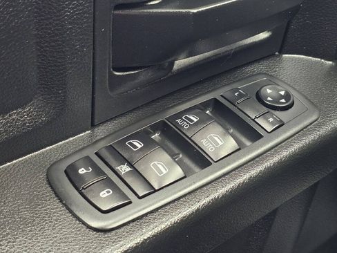 Used 2019 RAM 1500 Express w/ Wheel & Sound Group AWD/4WD image 32