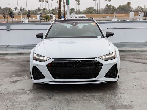 Used 2021 Audi RS 6 w/ Executive Package AWD/4WD image 3