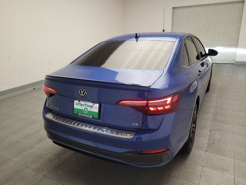 Used 2024 Volkswagen Jetta SE w/ Panoramic Sunroof Package image 7