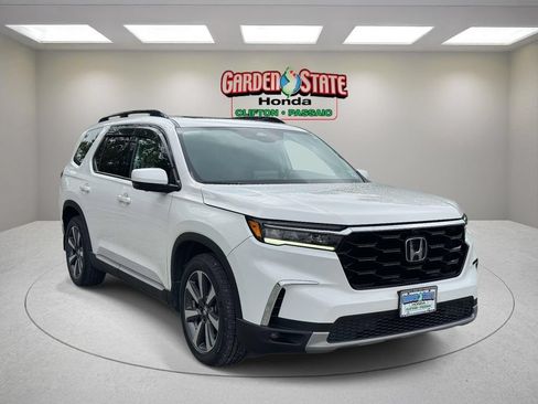 Used 2023 Honda Pilot Elite image 2