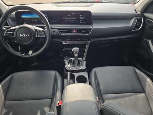 Certified 2024 Kia Seltos EX FWD image 12