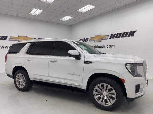 Used 2021 GMC Yukon Denali AWD/4WD image 3