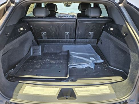 New 2025 Cadillac Lyriq Luxury w/ LPO, Floor Liner Package image 27