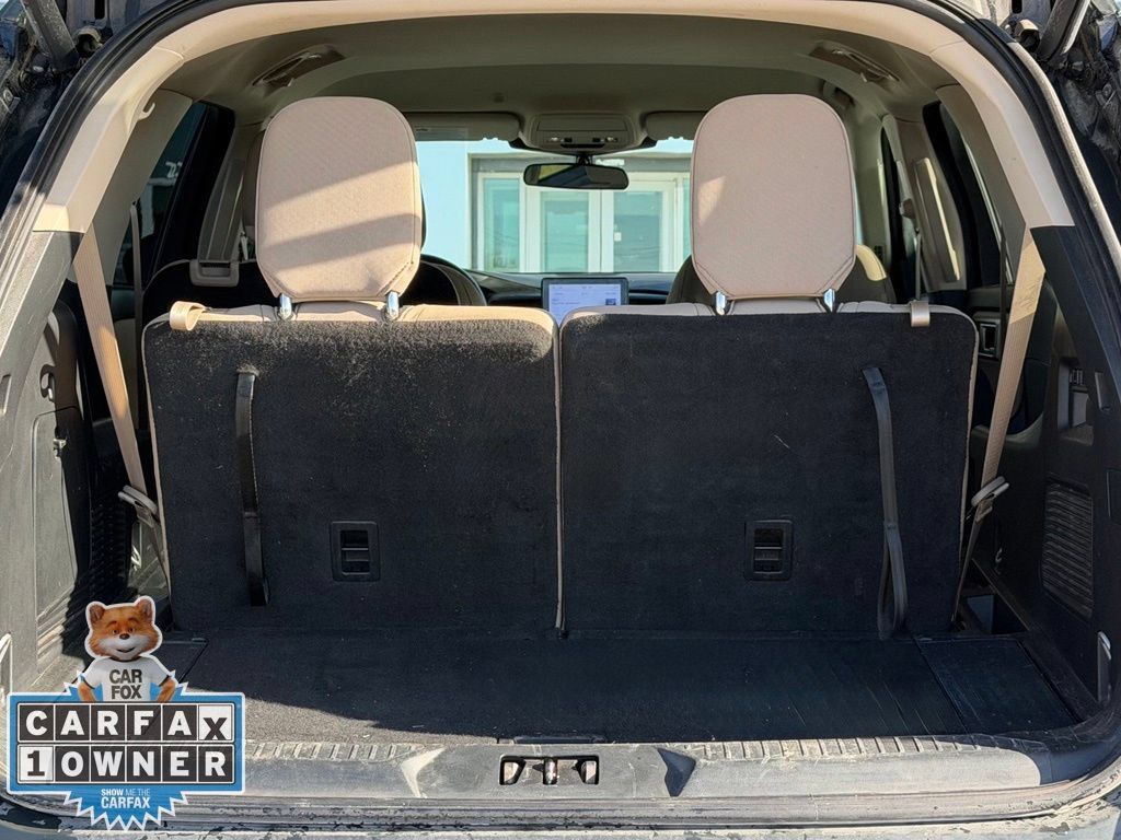 Used 2023 Ford Explorer XLT RWD image 25
