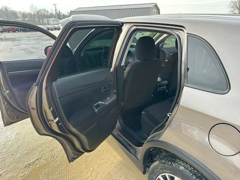 Used 2018 Mitsubishi Outlander Sport ES FWD image 11