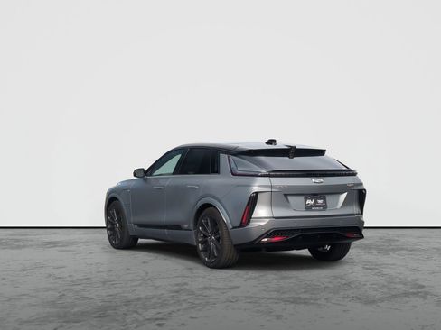 New 2026 Cadillac Lyriq V AWD/4WD image 6