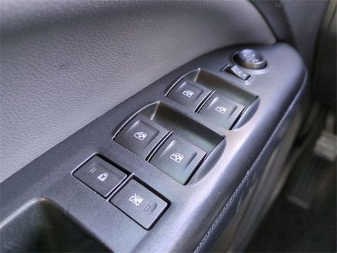 Used 2017 Chevrolet Colorado Z71 image 27