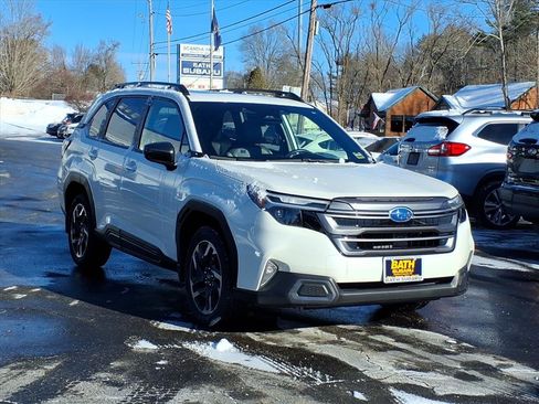 Certified 2025 Subaru Forester Limited image 3