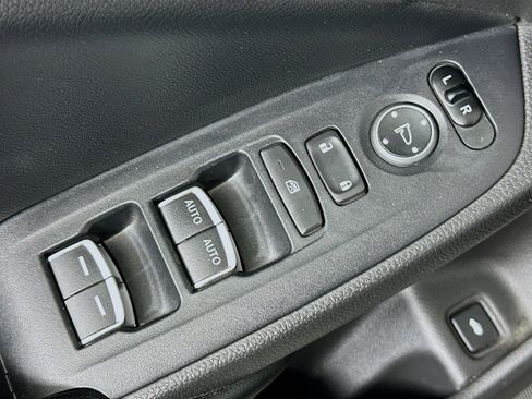 Used 2018 Honda Accord Touring image 15