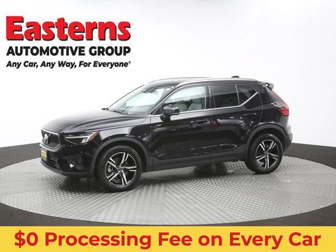 Used 2023 Volvo XC40 B5 Plus AWD/4WD image 58