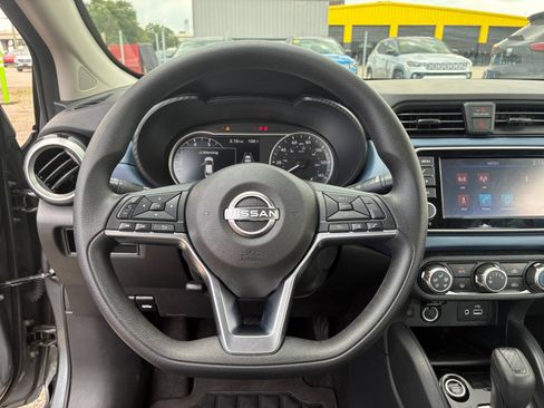 Used 2025 Nissan Versa SV FWD image 22