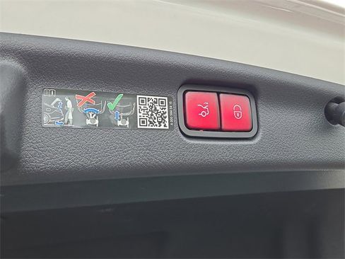 Certified 2025 Mercedes-Benz C 300 C 300 image 30