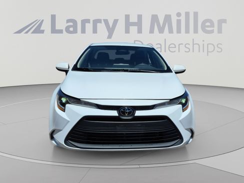 Used 2024 Toyota Corolla LE FWD image 8
