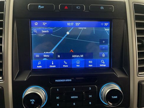 Used 2019 Ford F150 Lariat w/ Equipment Group 502A Luxury AWD/4WD image 8