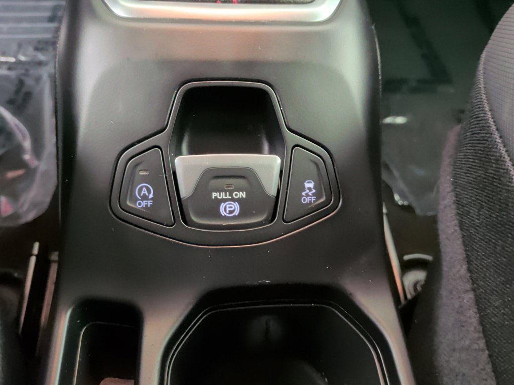 Used 2023 Jeep Renegade Trailhawk AWD/4WD image 37