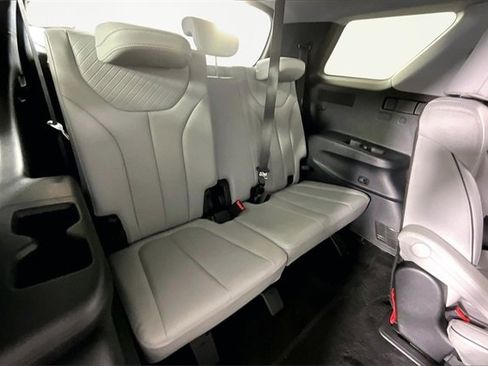 Used 2024 Hyundai Palisade SEL image 25