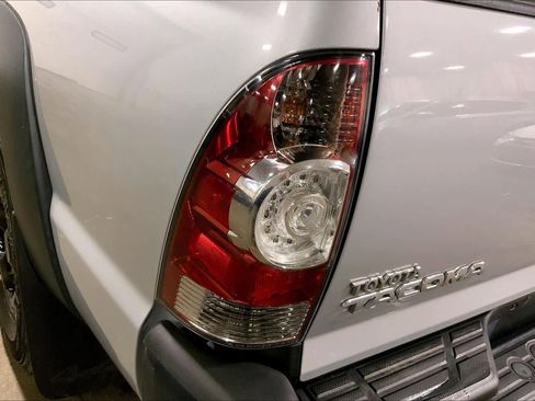 Used 2011 Toyota Tacoma 4x4 Double Cab image 28