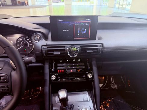 Certified 2025 Lexus IS 350 F Sport RWD image 22