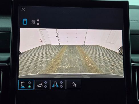 Used 2025 GMC Yukon Denali image 3