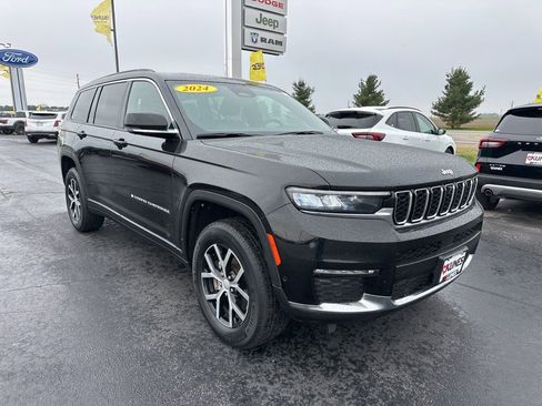 Used 2024 Jeep Grand Cherokee L Limited w/ Luxury Tech Group II AWD/4WD image 2