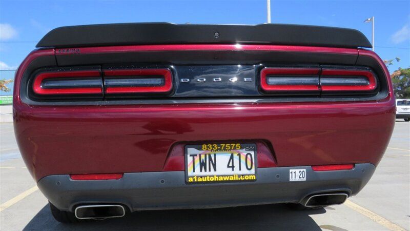 Used 2017 Dodge Challenger R/T w/ Blacktop Package RWD image 11
