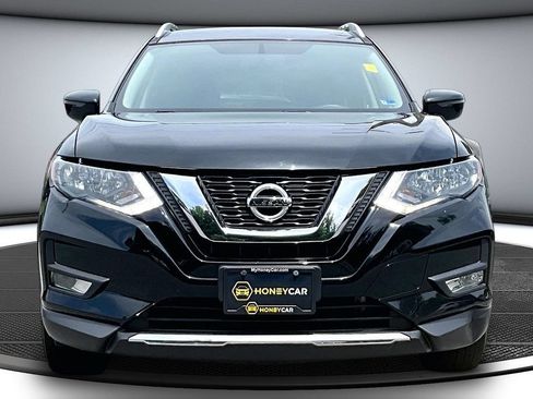 Used 2017 Nissan Rogue SV AWD/4WD image 2